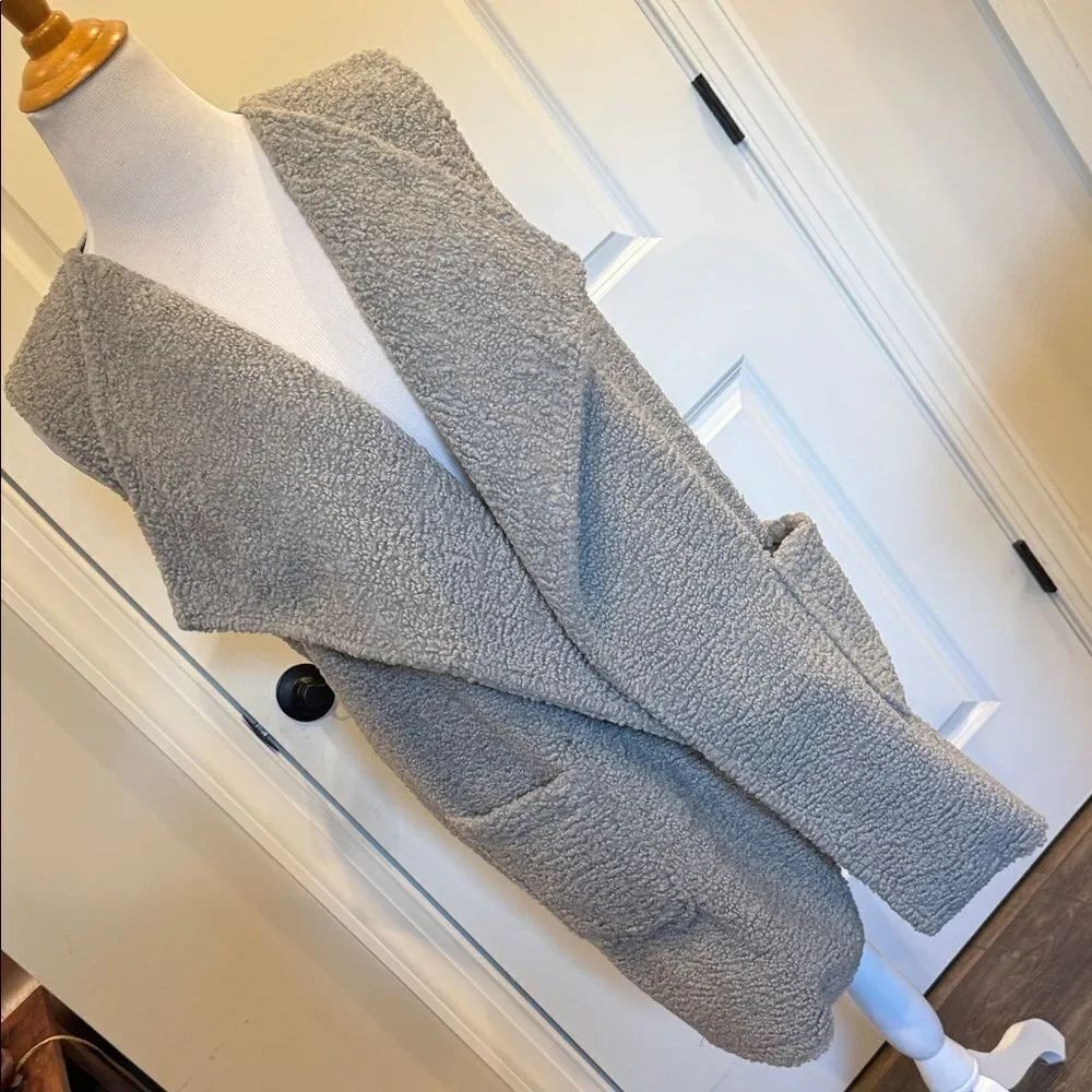 Umgee Women's Gray Teddy Vest